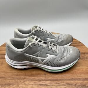 Mizuno Wave Inspire 17 Shoes Womens Size 9 Gray Running Comfort Walking Sneakers